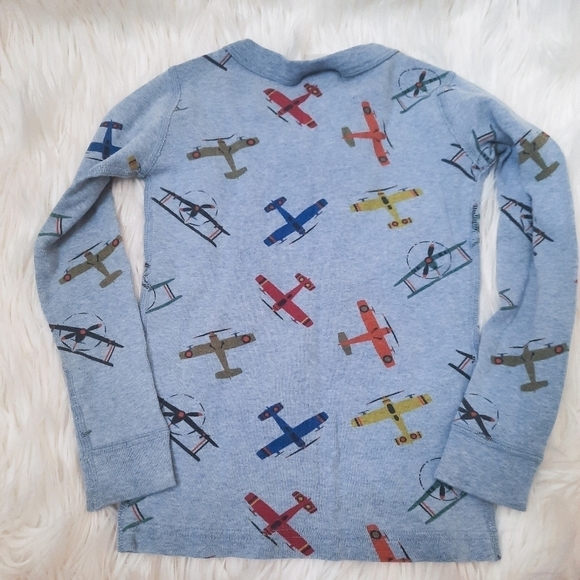 Hanna Andersson Gray Airplane Print PJ Top - Picture 3 of 6
